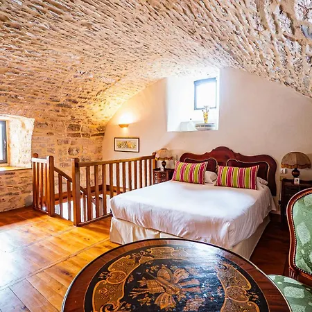 Chateau La Terrasse - Teritoria 3*